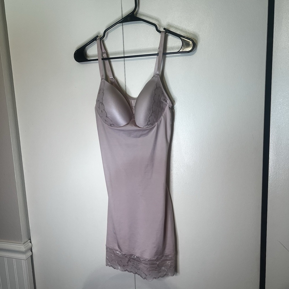 Spanx Assets Red Hot Label Soft Nude Lace Cupped Full Slip Shapewear Size Medium